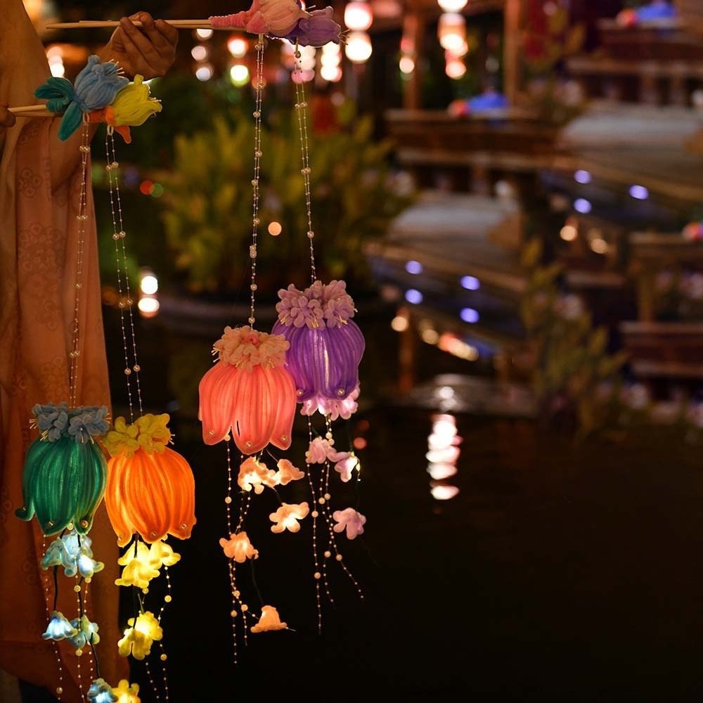 Handmade Bellflower Lantern Lu - огляд і ціна Easy Cosplay Prop