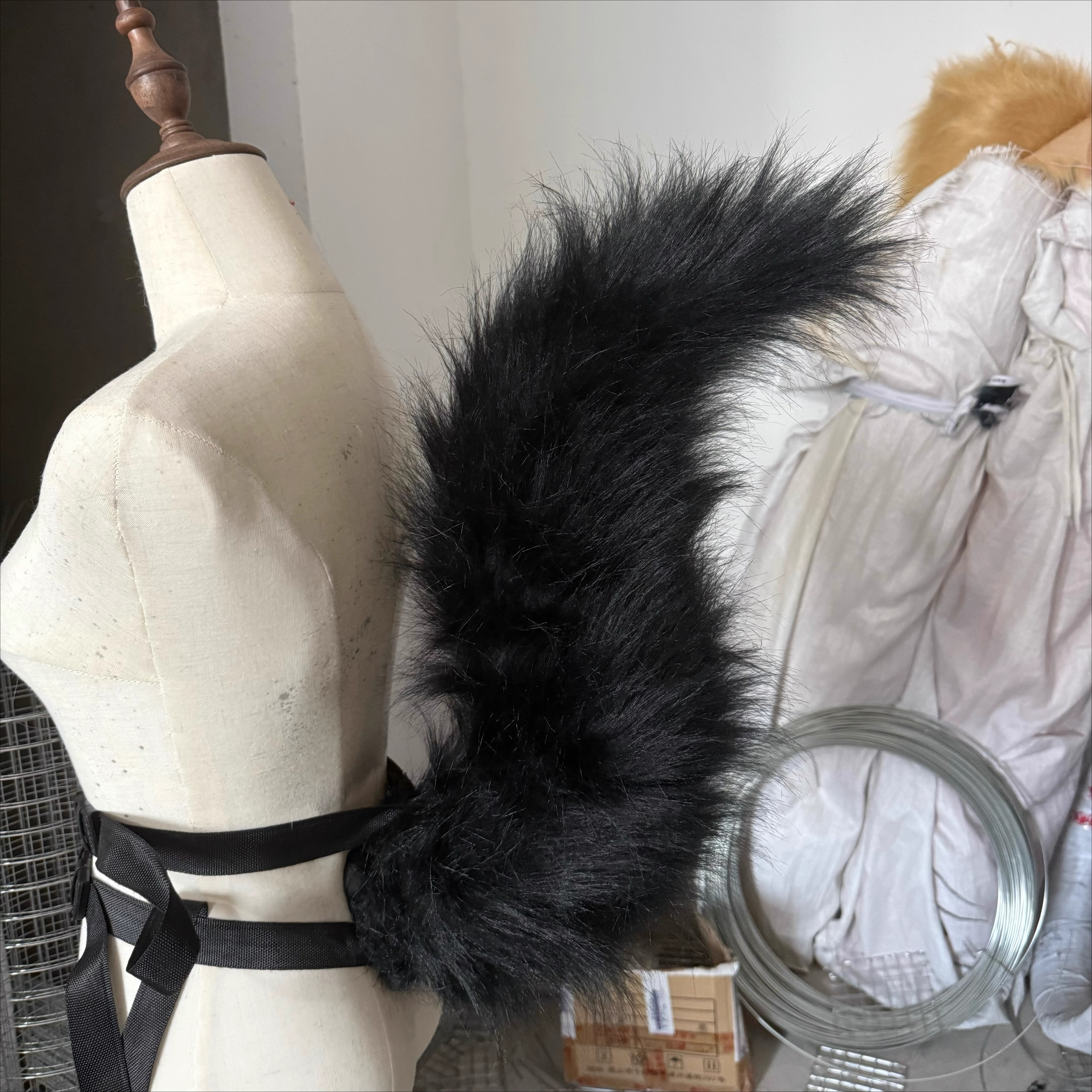 New Hand Made Work Black Squir - огляд і ціна Cosplay Prop Works