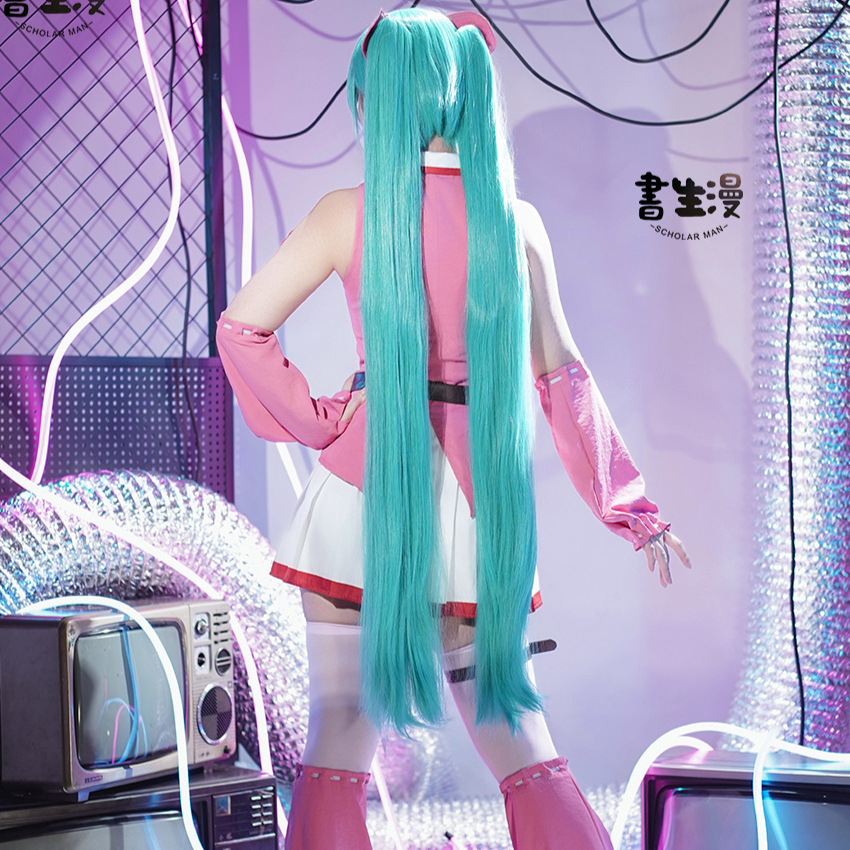 Anime MMiLku Gloomy Bear Cross - огляд і ціна Cosplay Prop