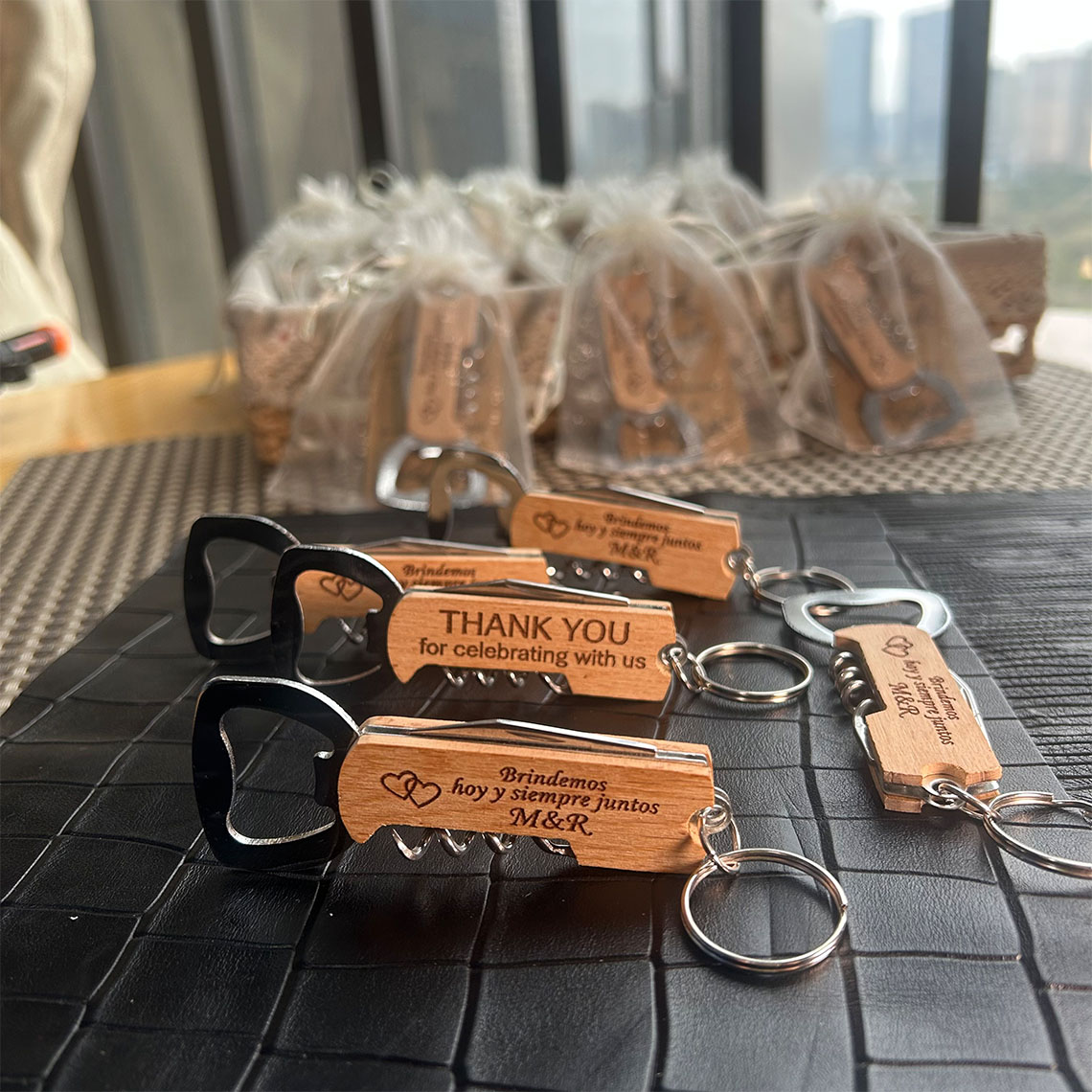 20pcs/50pcs Personalized Beer/ - огляд і ціна Cosplay Bat Prop